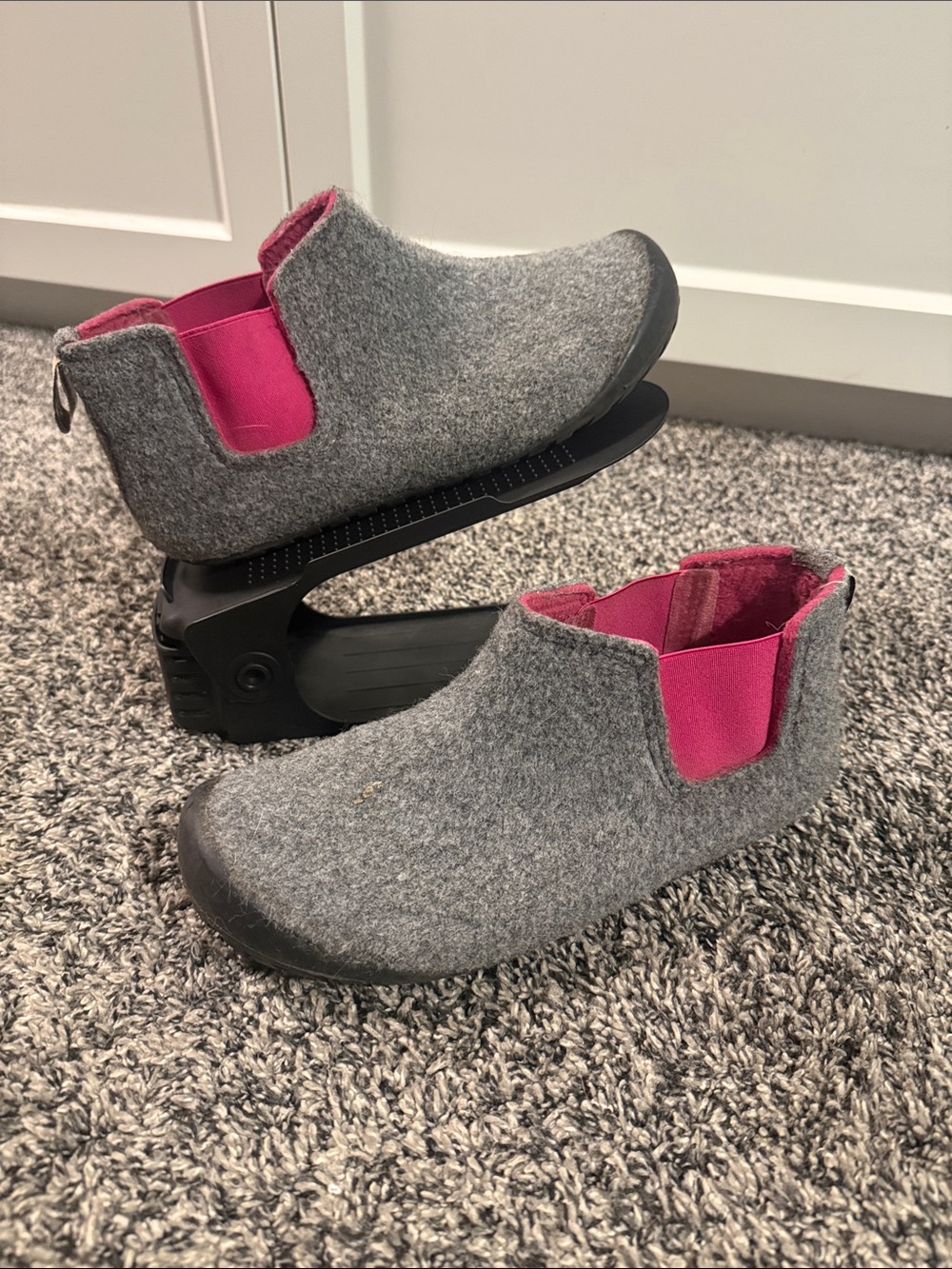 Gumbies Brumby Women’s Slippers EU 38 US 7 Gray Pink Felt Indoor Outdoor